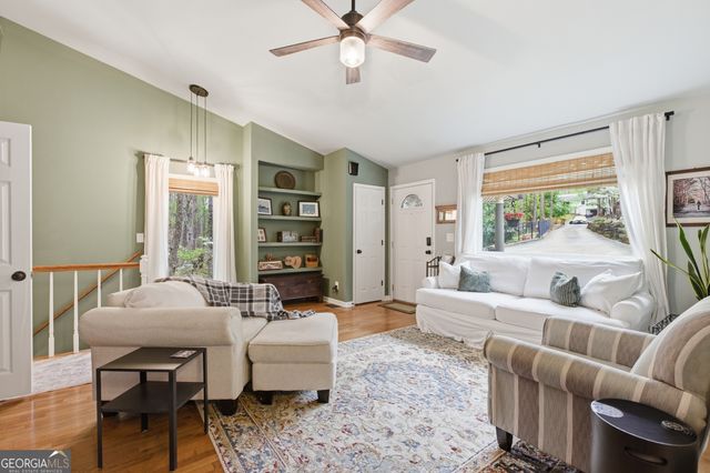 5428 N Cove Road, Gainesville, GA 30504