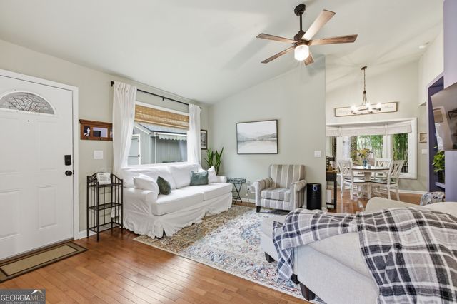 5428 N Cove Road, Gainesville, GA 30504