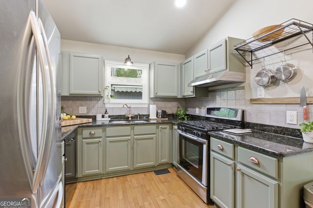 5428 N Cove Road, Gainesville, GA 30504