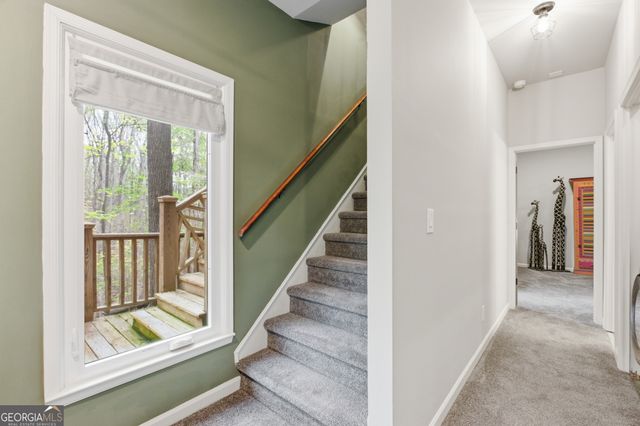 5428 N Cove Road, Gainesville, GA 30504