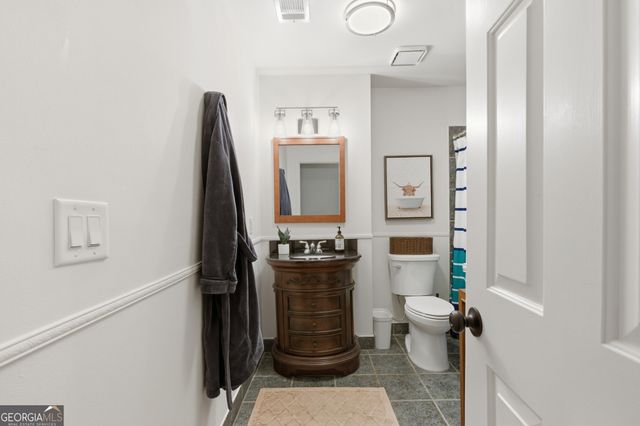 5428 N Cove Road, Gainesville, GA 30504