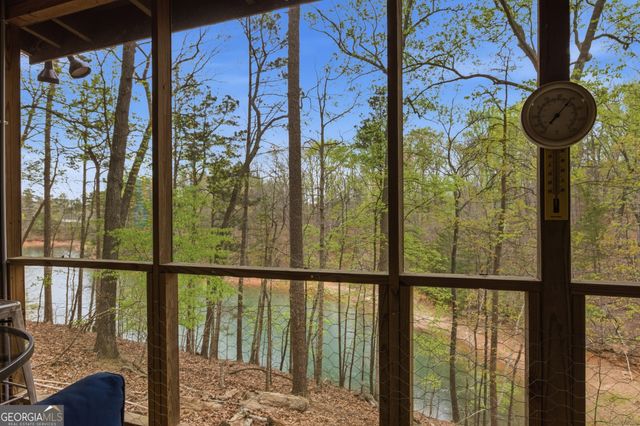 5428 N Cove Road, Gainesville, GA 30504