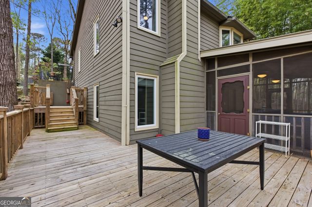 5428 N Cove Road, Gainesville, GA 30504