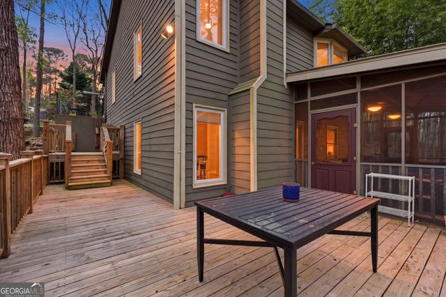 5428 N Cove Road, Gainesville, GA 30504