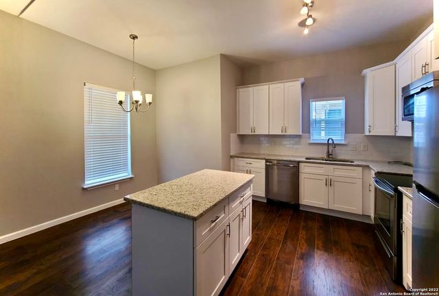 228 Lotus St Unit 201, San Antonio, TX 78210