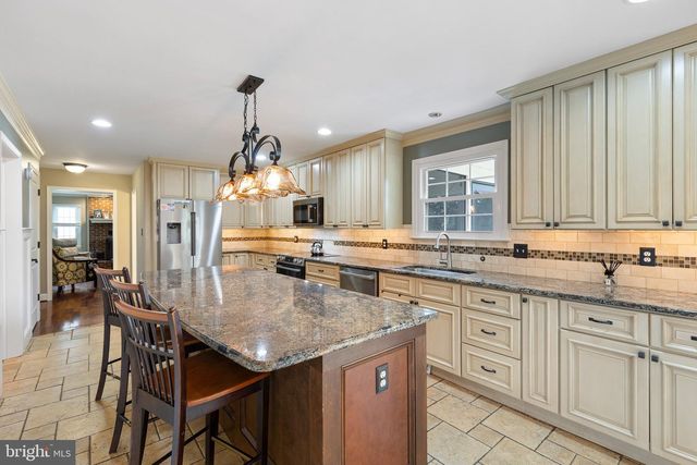 26 LONGSPUR DR, Wilmington, DE 19808