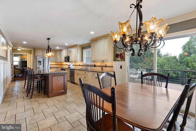 26 LONGSPUR DR, Wilmington, DE 19808