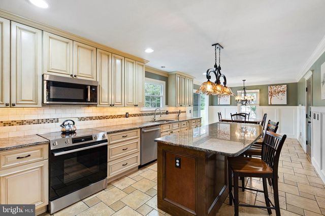 26 LONGSPUR DR, Wilmington, DE 19808