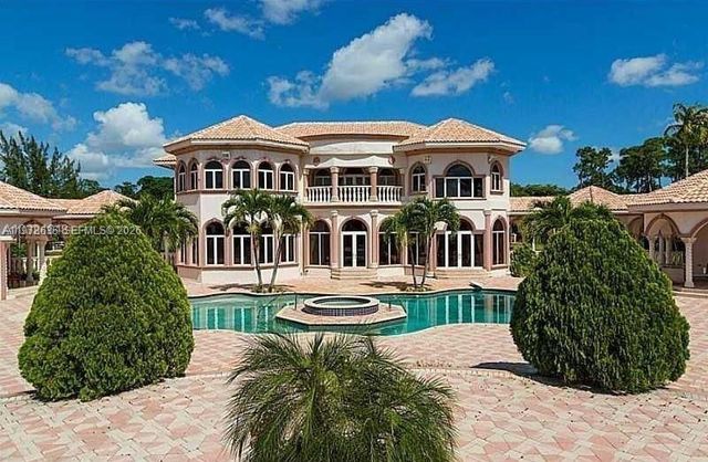 21579 Cartagena Drive, Boca Raton, FL 33428