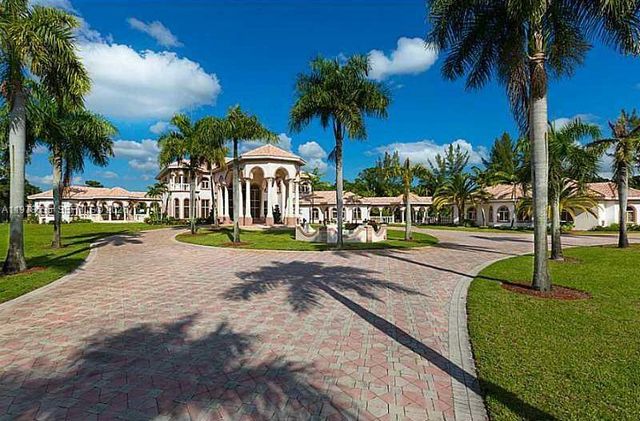 21579 Cartagena Drive, Boca Raton, FL 33428