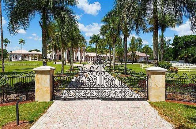 21579 Cartagena Drive, Boca Raton, FL 33428