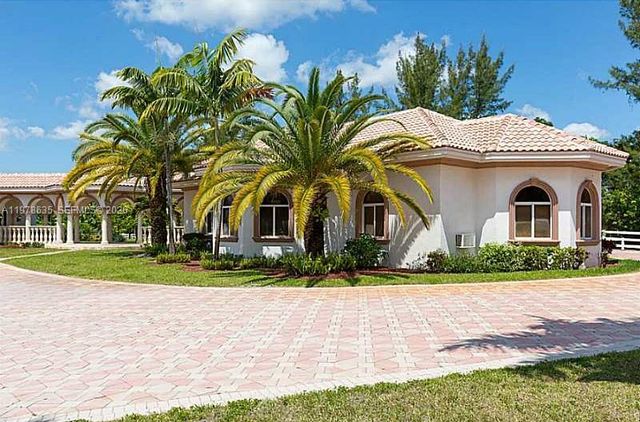 21579 Cartagena Drive, Boca Raton, FL 33428
