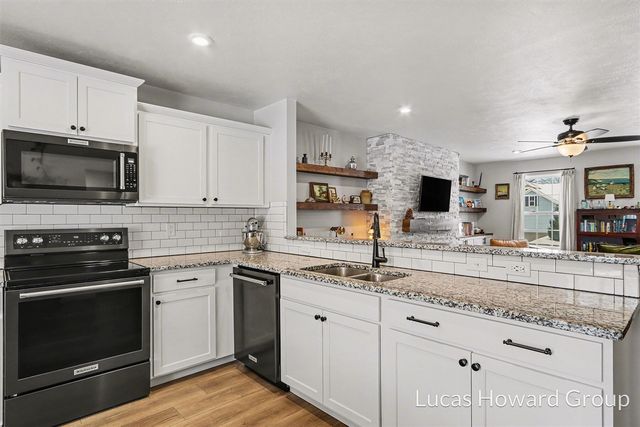 59587 Silvergrass Drive, Mattawan, MI 49071