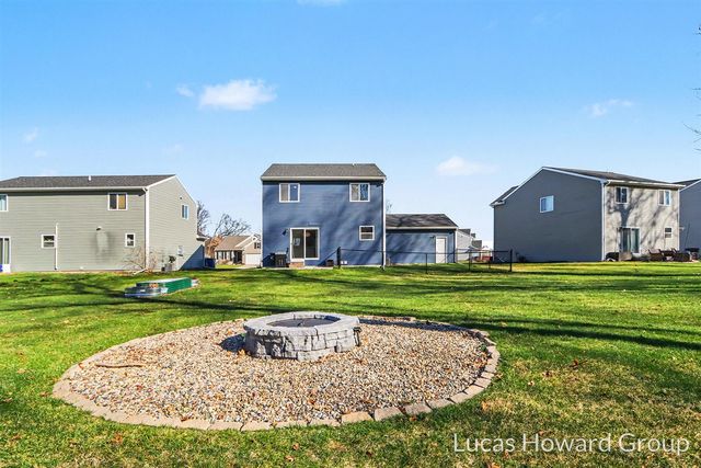 59587 Silvergrass Drive, Mattawan, MI 49071