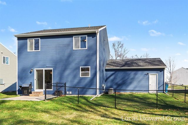 59587 Silvergrass Drive, Mattawan, MI 49071