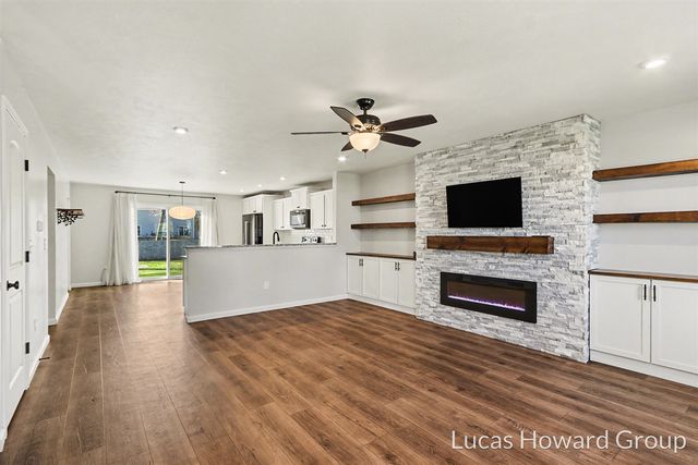 59587 Silvergrass Drive, Mattawan, MI 49071