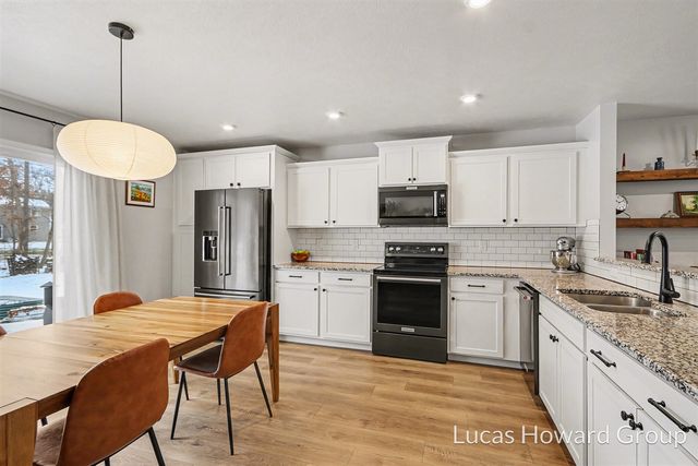 59587 Silvergrass Drive, Mattawan, MI 49071