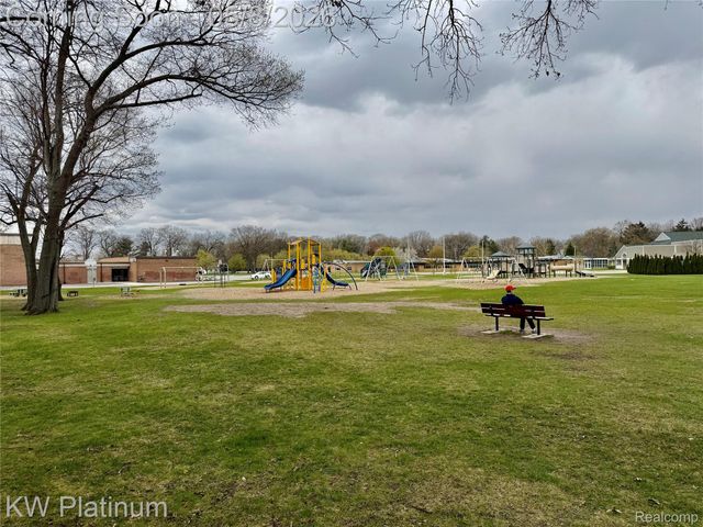 2616 21st Avenue, Port Huron, MI 48060