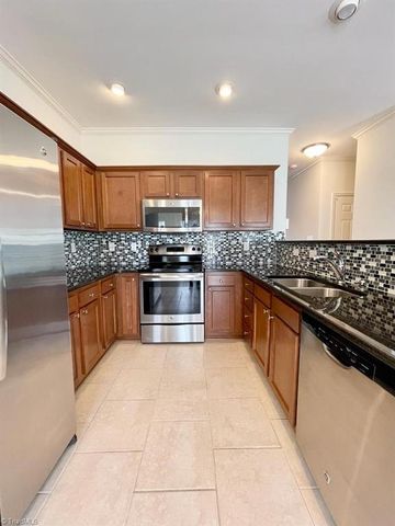 102 Manhattan Avenue, Greensboro, NC 27407