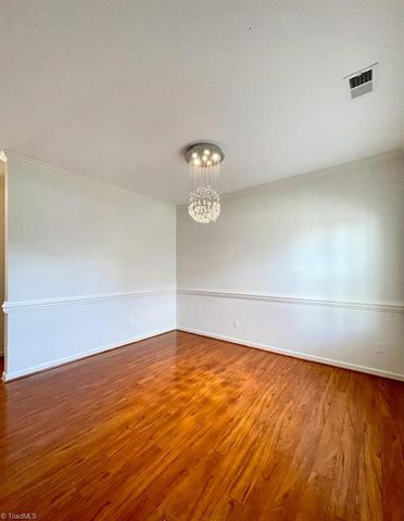 102 Manhattan Avenue, Greensboro, NC 27407