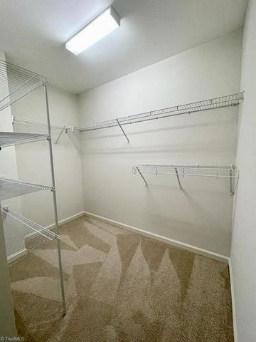 102 Manhattan Avenue, Greensboro, NC 27407