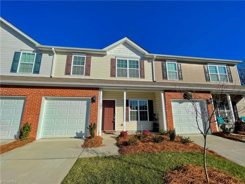 102 Manhattan Avenue, Greensboro, NC 27407