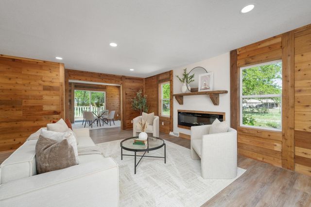 3443 N Gilda, Wichita, KS 67205