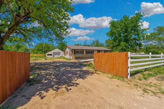 3443 N Gilda, Wichita, KS 67205