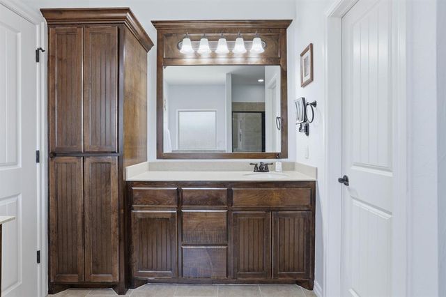 9950 Stone Crest Circle, Edmond, OK 73034