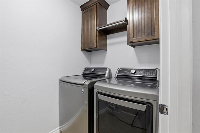 9950 Stone Crest Circle, Edmond, OK 73034