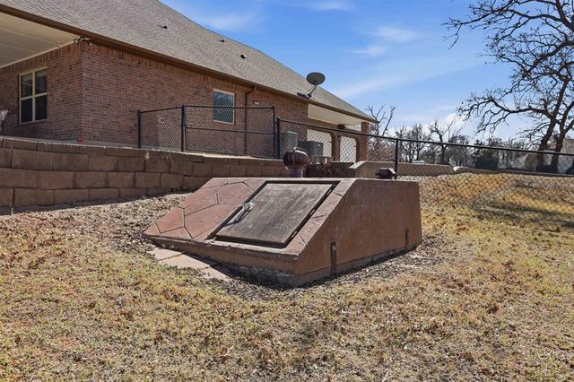 9950 Stone Crest Circle, Edmond, OK 73034