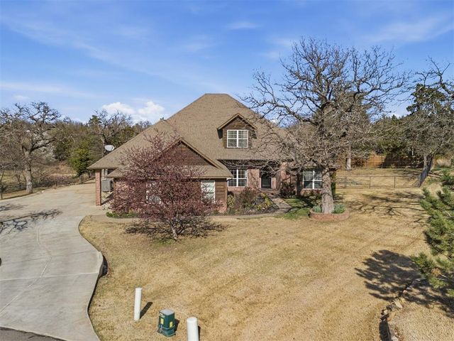 9950 Stone Crest Circle, Edmond, OK 73034