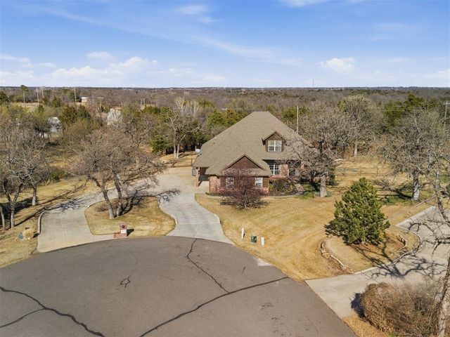 9950 Stone Crest Circle, Edmond, OK 73034