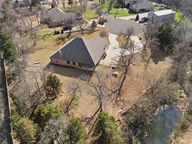 9950 Stone Crest Circle, Edmond, OK 73034