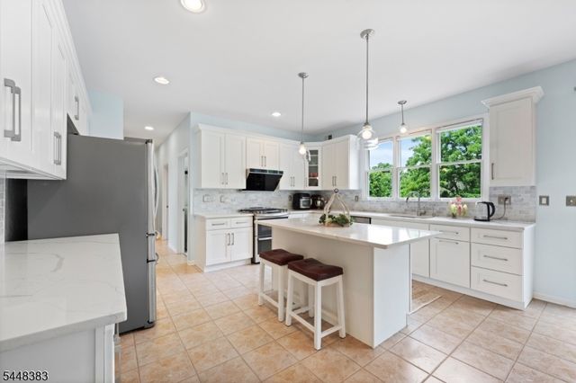 93 Hills Dr, Montgomery Twp., NJ 08502