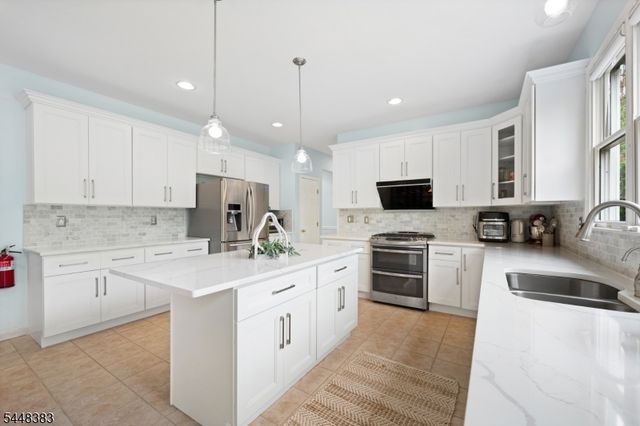 93 Hills Dr, Montgomery Twp., NJ 08502