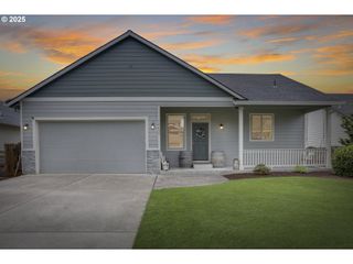 35650 ELK MEADOWS Dr, St Helens, OR 97051
