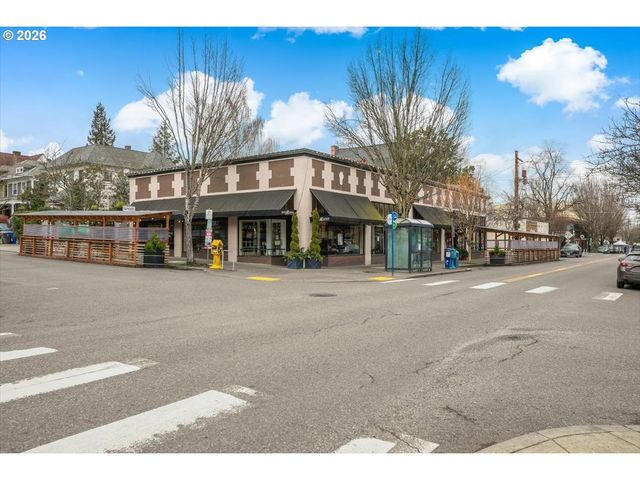 2454 Nw WESTOVER Rd 102, Portland, OR 97210
