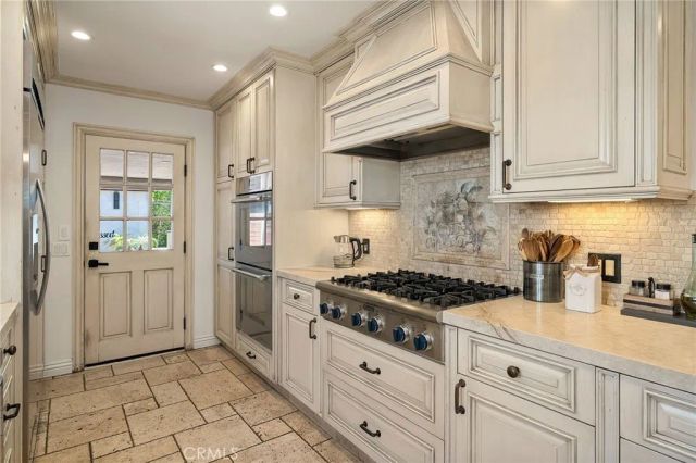 5330 Natick, Sherman Oaks, CA 91411