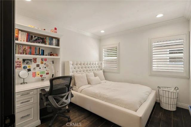 5330 Natick, Sherman Oaks, CA 91411