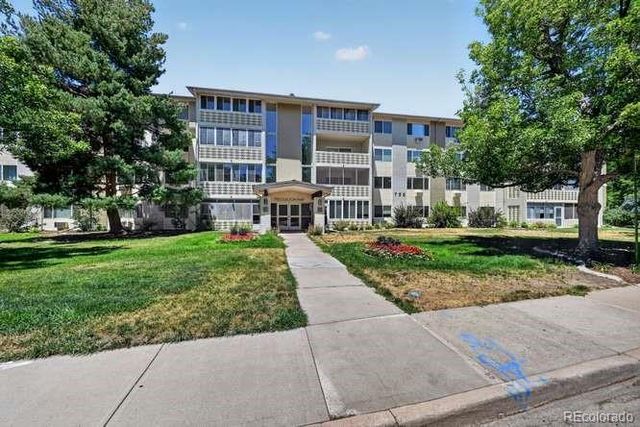 750 S Alton Way 8C, Denver, CO 80247