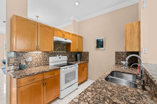 656 LAKE WELLINGTON Drive, Wellington, FL 33414
