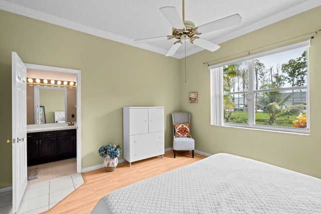 656 LAKE WELLINGTON Drive, Wellington, FL 33414