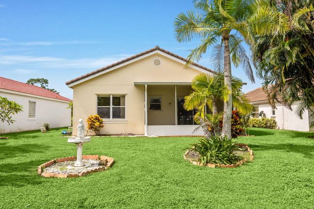 656 LAKE WELLINGTON Drive, Wellington, FL 33414