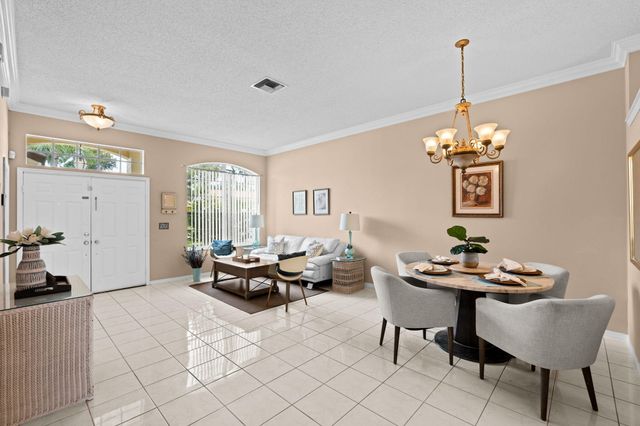 656 LAKE WELLINGTON Drive, Wellington, FL 33414