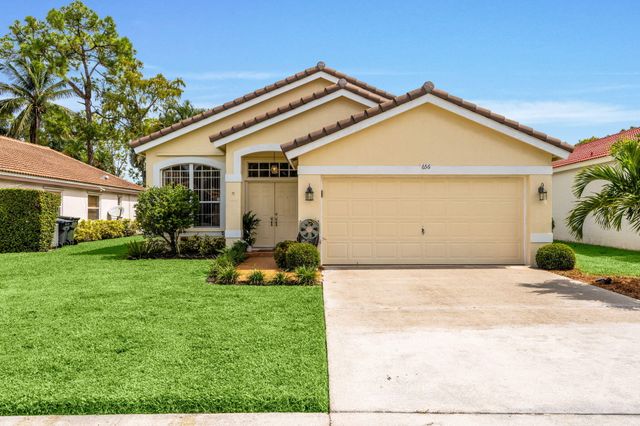 656 LAKE WELLINGTON Drive, Wellington, FL 33414