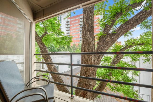 2311 Nueces ST 303, Austin, TX 78705