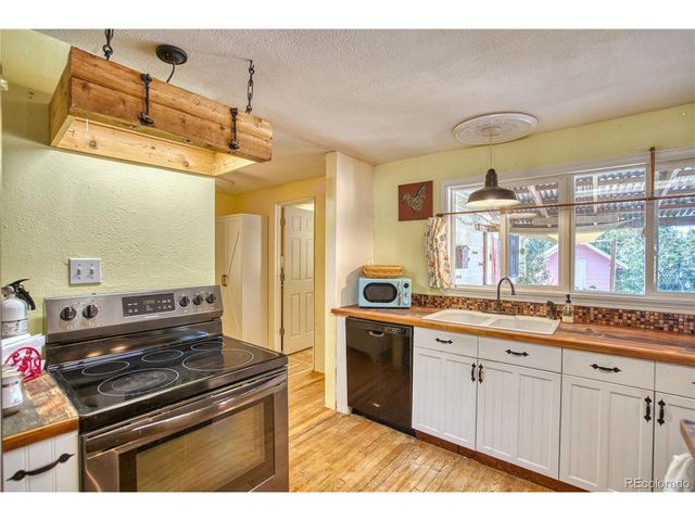 1166 White Elm Dr, Loveland, CO 80538