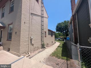 221 N STRATTON ST, Gettysburg, PA 17325