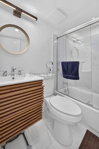 8490 SW 154th Cir Ct 411, Miami, FL 33193
